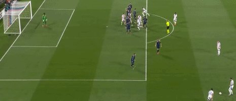 1744327748835044881.gif 曼联.gif